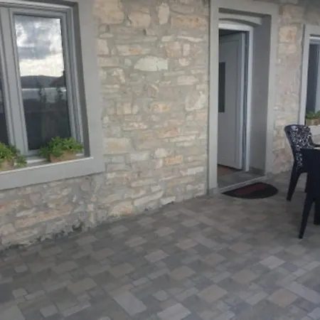 Apartment Apartman Slavica Sveti Filip i Jakov